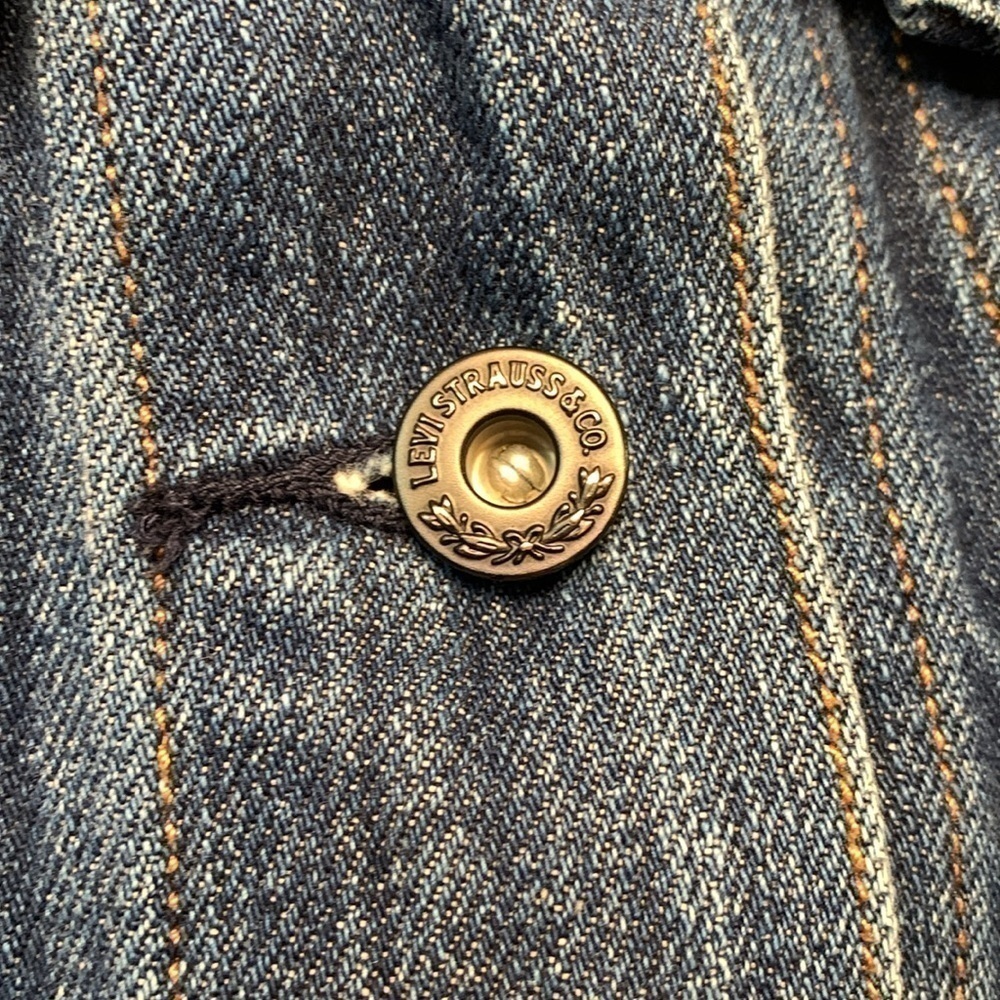 Levi’s Denim Jean Jacket - Picture 4 of 8